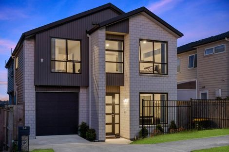 Photo of property in 54 Tir Conaill Avenue, Flat Bush, Auckland, 2019