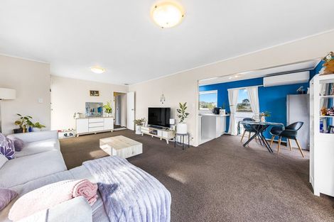 Photo of property in 1/12 Glenvar Road, Torbay, Auckland, 0630