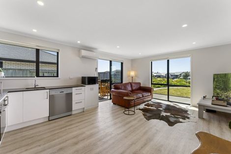 Photo of property in 9 Kahotea Place, Papamoa Beach, Papamoa, 3118