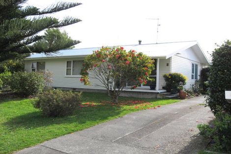 Photo of property in 13 Awatea Avenue, Paraparaumu, 5032