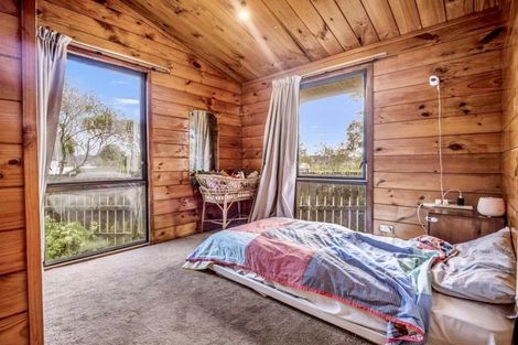Photo of property in 27 Ray Small Drive, Papakura, 2110
