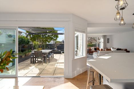 Photo of property in 33 Ings Avenue, Saint Clair, Dunedin, 9012