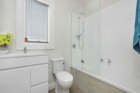 Photo of property in 156 Wainoni Road, Avondale, Christchurch, 8061