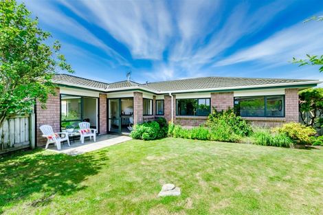 Photo of property in 16 Beachwater Grove, Paraparaumu Beach, Paraparaumu, 5032