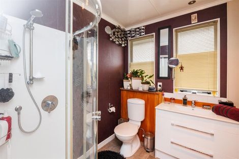 Photo of property in 24 Barton Street, Marton, 4710