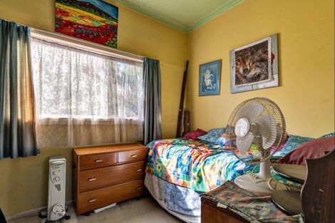 Photo of property in 82 Railway Street, Eltham, 4322