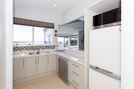 Photo of property in 39 Soleares Avenue, Mount Pleasant, Christchurch, 8081