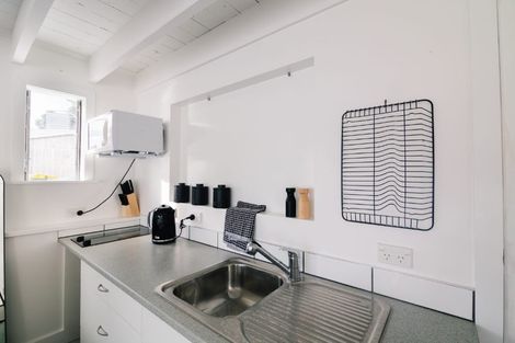 Photo of property in 18c Trevor Terrace, Paremata, Porirua, 5024