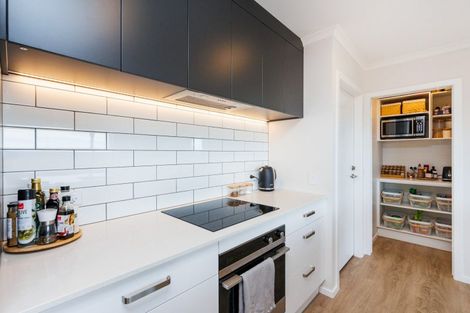 Photo of property in 50 Atlantic Drive, Fitzherbert, Palmerston North, 4410