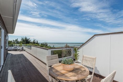 Photo of property in 71 Mount Pleasant Road, Mount Pleasant, Christchurch, 8081