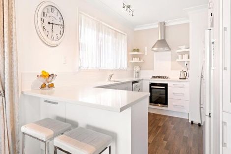 Photo of property in 6 Colwill Road, Massey, Auckland, 0614