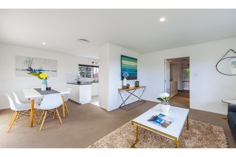 Photo of property in 31 John Davis Road, Mount Roskill, Auckland, 1041