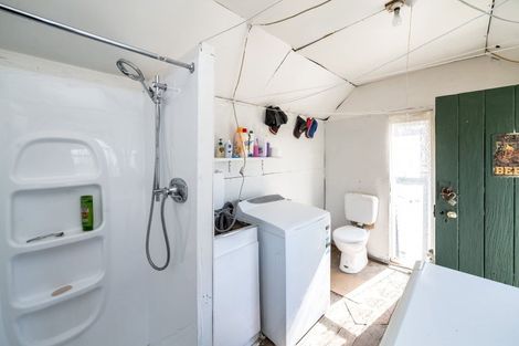 Photo of property in 1596 Cape Palliser Road, Cape Palliser, Featherston, 5772