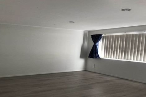 Photo of property in 30c Pinedale Place, Henderson, Auckland, 0610