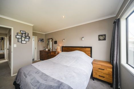 Photo of property in 9 Cargill Grove, Kelvin Grove, Palmerston North, 4414