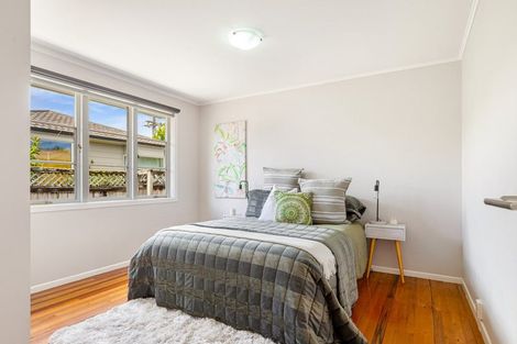 Photo of property in 43 Vodanovich Road, Te Atatu South, Auckland, 0610