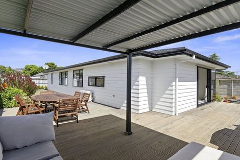 Photo of property in 11 Poulson Grove, Trentham, Upper Hutt, 5018