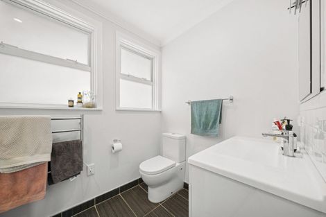 Photo of property in 20 Huntingdon Street, Northland, Wellington, 6012