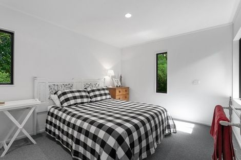 Photo of property in 28 Te Kopua Street, Acacia Bay, Taupo, 3330