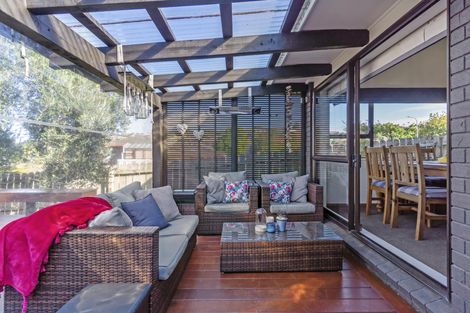 Photo of property in 33 Channing Crescent, Botany Downs, Auckland, 2010