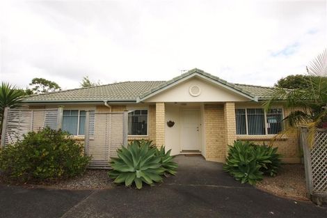 Photo of property in 110 Bob Charles Drive, Golflands, Auckland, 2013