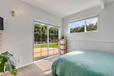 Photo of property in 64 Sea Vista Drive, Pukerua Bay, 5026