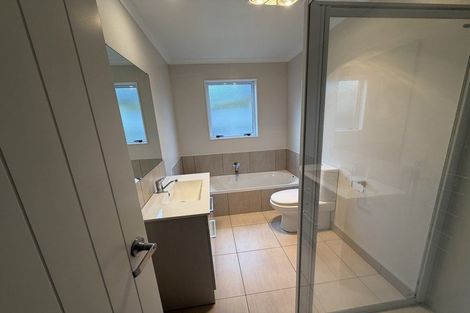 Photo of property in 10 Galea Grove, Kelvin Grove, Palmerston North, 4414
