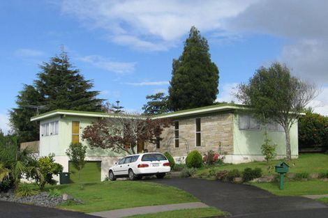 Photo of property in 14 Quibray Place, Botany Downs, Auckland, 2010