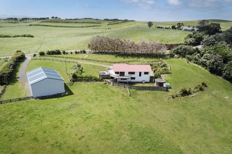 Photo of property in 106 Rehutai Road, Baylys Beach, Dargaville, 0377