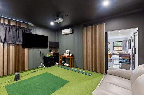 Photo of property in 12 Ivy Lane, Kelvin Grove, Palmerston North, 4414