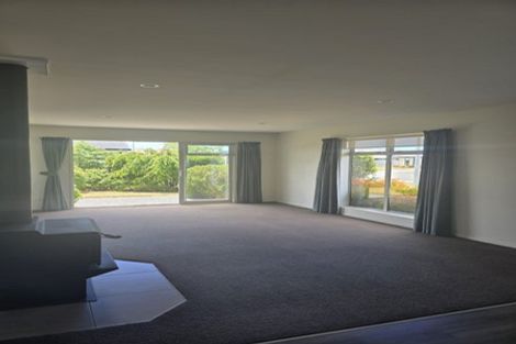 Photo of property in 13 Pemberton Drive, Amberley, 7410