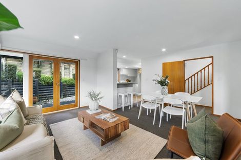 Photo of property in 2/118 Centaurus Road, Huntsbury, Christchurch, 8022