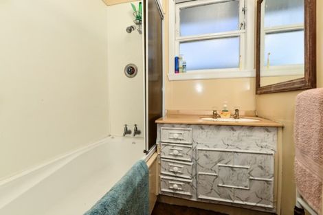 Photo of property in 4 Bremridge Place, Melville, Hamilton, 3206