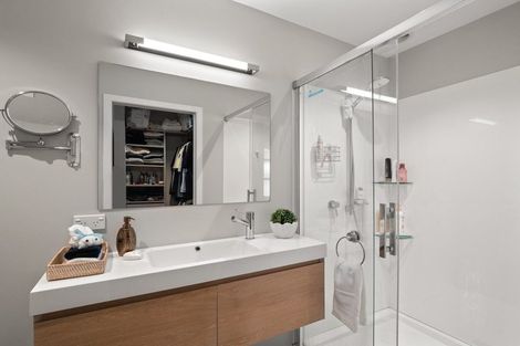 Photo of property in 2/531 Beach Road, Murrays Bay, Auckland, 0630