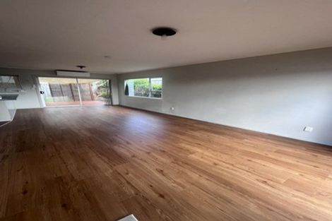 Photo of property in 77a Rosier Road, Glen Eden, Auckland, 0602