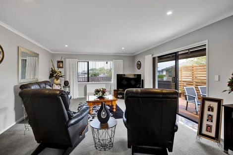 Photo of property in 21 Elizabeth Grove, Stratford, 4332