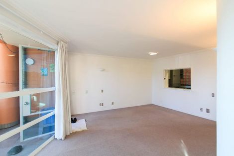 Photo of property in 2/226 Oriental Parade, Oriental Bay, Wellington, 6011