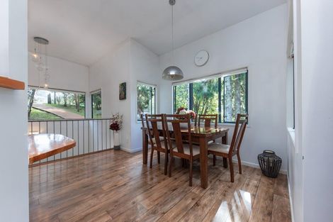 Photo of property in 220 Woodlands Park Road, Titirangi, Auckland, 0604