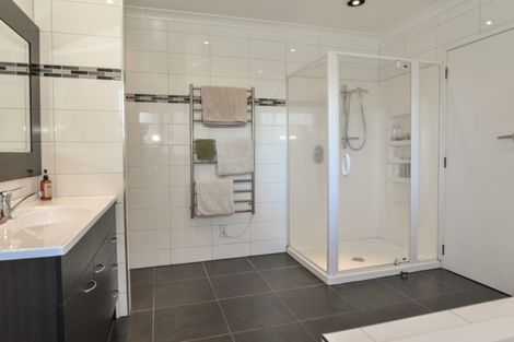 Photo of property in 33 Montana Road, Bridge Pa, Hastings, 4175