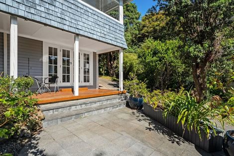 Photo of property in 102 Paremata Road, Paremata, Porirua, 5024