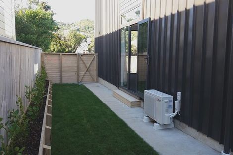 Photo of property in 1/74 Derwent Street, Island Bay, Wellington, 6023