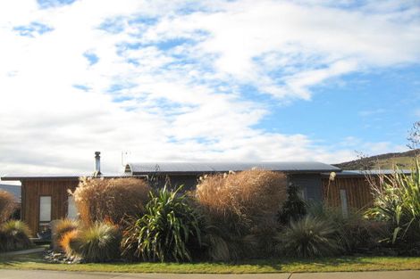 Photo of property in 14 Ragan Lane, Wanaka, 9305