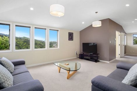 Photo of property in 23 Doris Gordon Crescent, Crofton Downs, Wellington, 6035