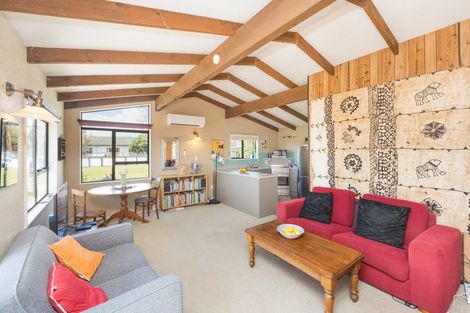 Photo of property in 8 Cousins Avenue East, Foxton Beach, Foxton, 4815