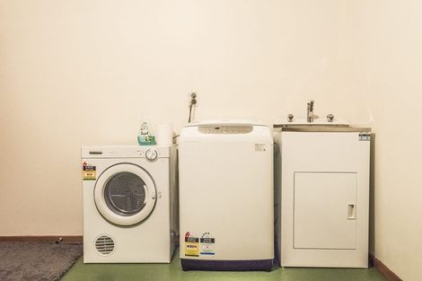 Photo of property in 35 Maxwell Street, Riccarton, Christchurch, 8041