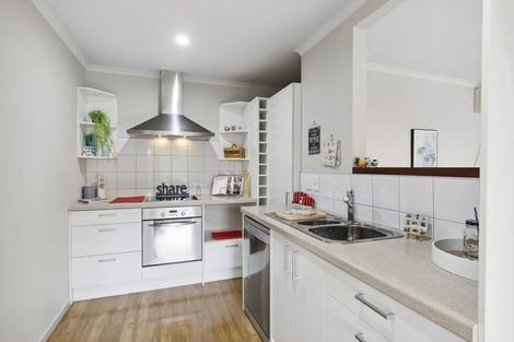 Photo of property in Onslow Heights, 17e Onslow Road, Khandallah, Wellington, 6035