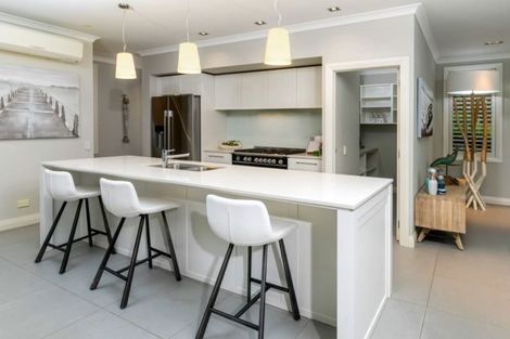 Photo of property in 15 Landmark Terrace, Orewa, 0931