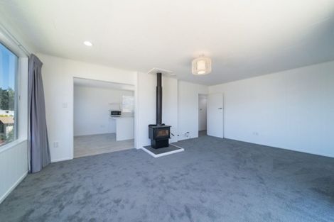 Photo of property in 22 Wynyard Crescent, Fernhill, Queenstown, 9300