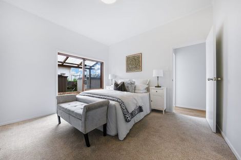 Photo of property in 73 Rimu Street, New Lynn, Auckland, 0600