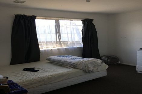 Photo of property in 1/9 Mcgreal Place, Weymouth, Auckland, 2103